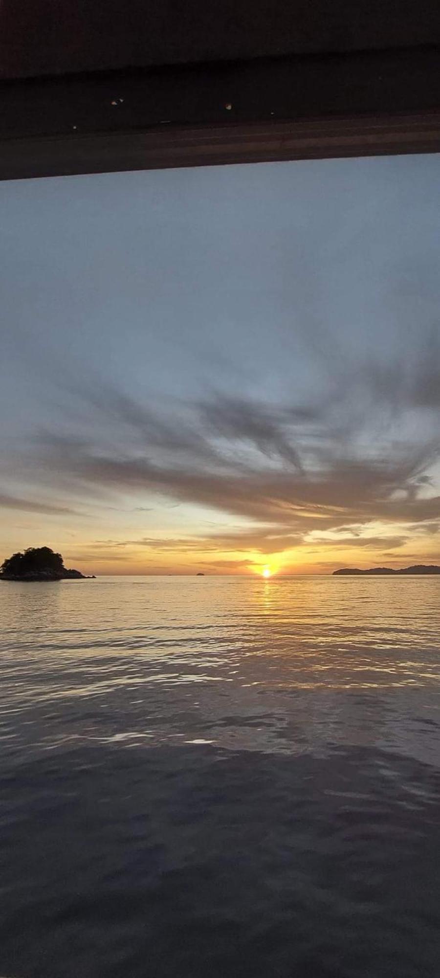 Ella'S Place Salang Tioman Kampong Ayer Batang Luaran gambar