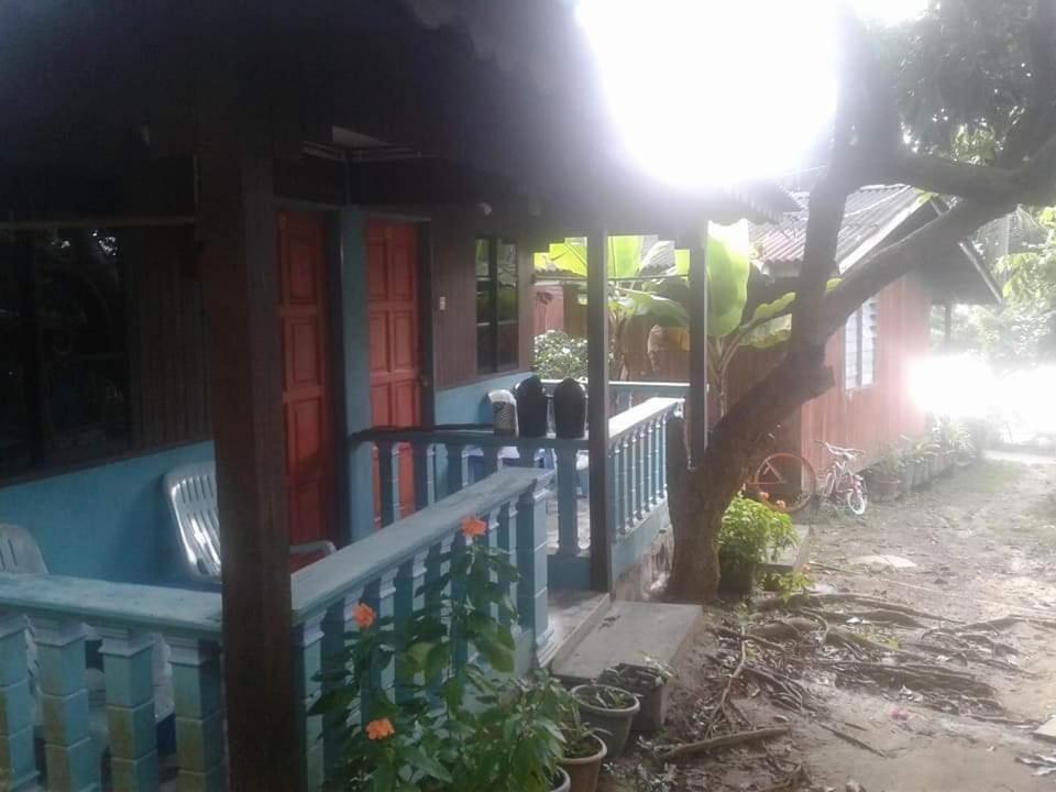 Ella'S Place Salang Tioman Kampong Ayer Batang Luaran gambar