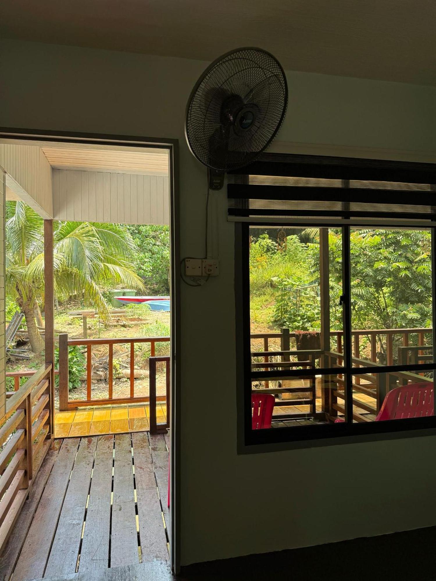 Ella'S Place Salang Tioman Kampong Ayer Batang Luaran gambar